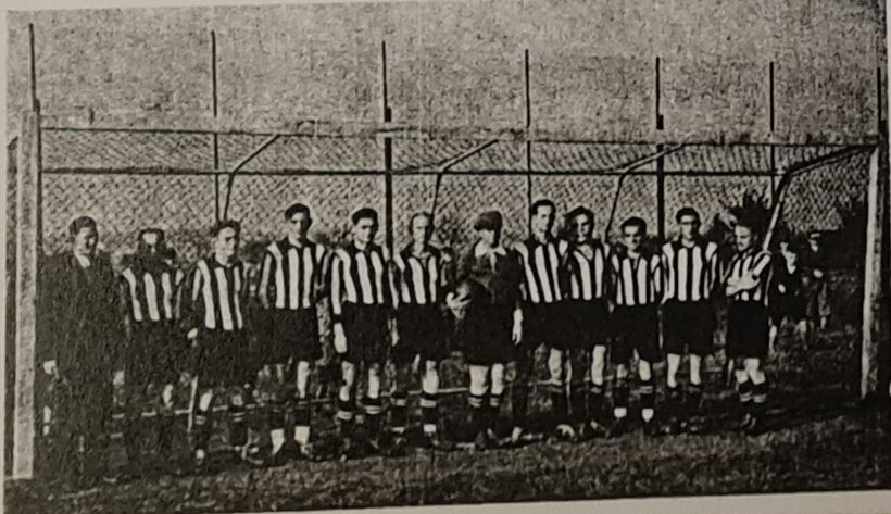 Mannschaftsfoto aus den frühen Jahren des Vereins